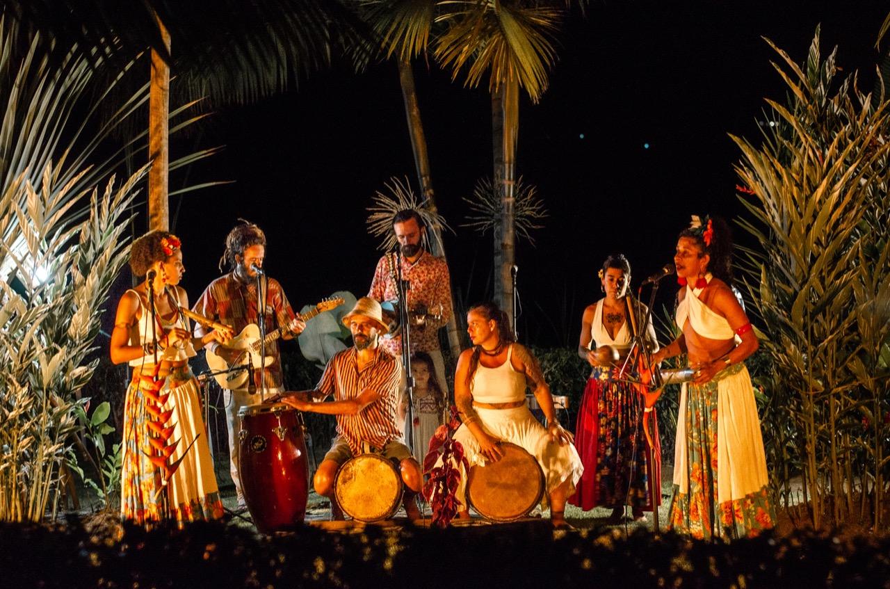Grupo Mundiá Carimbó se apresenta, com música e dança, na Casa da Cultura de Paraty,dia 16 de setembro, 6ªf, às 20h