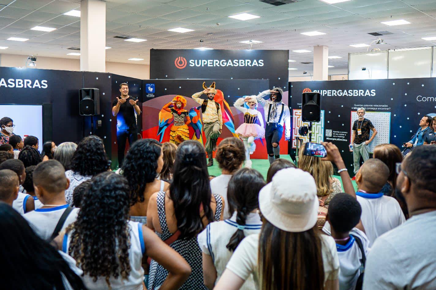 Com atividades voltadas para as crianças, Supergasbras marca presença na Bienal do Livro em Salvador