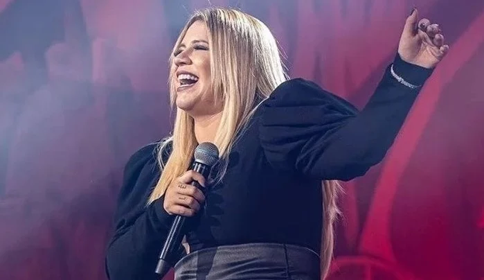 MARÍLIA MENDONÇA GANHA HOMENAGEM DO UNIVERSO SPANTA