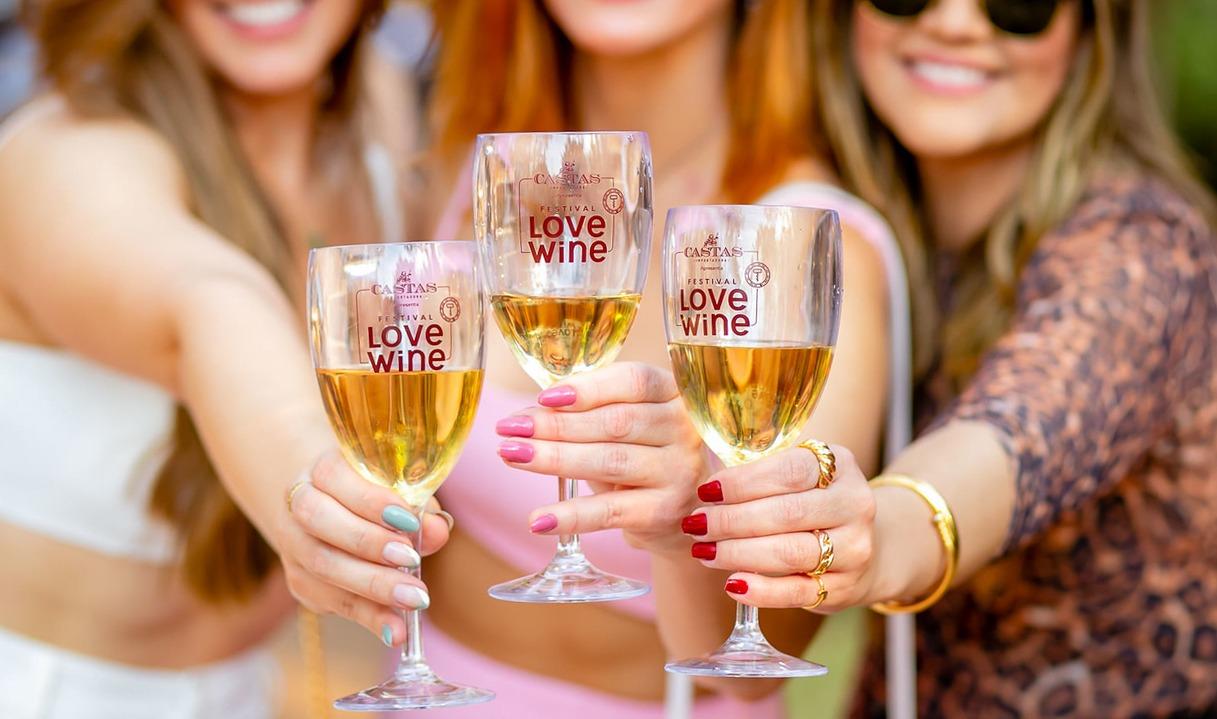 1º EDIÇÃO DO LOVE WINE EM 2023 CELEBRA O VERÃO COM OS MELHORES VINHOS NO PALÁCIO DAS MANGABEIRAS 