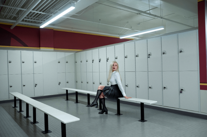 ATRAÇÃO CONFIRMADA DO THE TOWN, KIM PETRAS ANUNCIA A CHEGADA DE SEU ÁLBUM DE ESTREIA, “FEED THE BEAST”