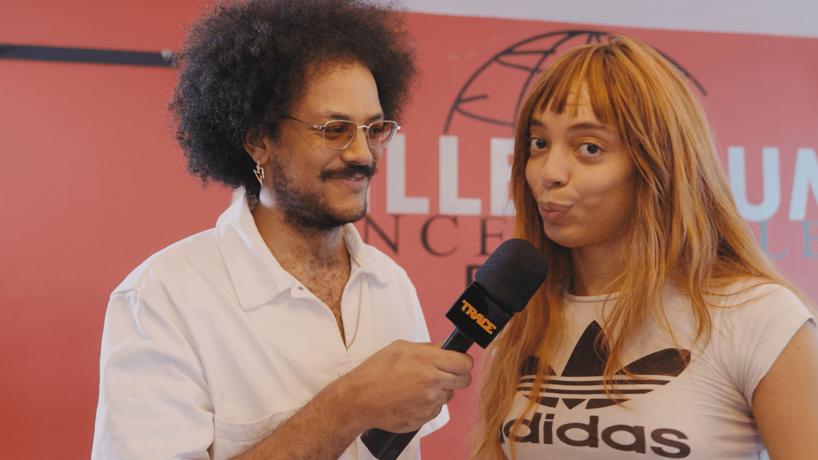 Revelação do pop LGBTQIA+, a cantora Urias é destaque desta semana no Trace Trends