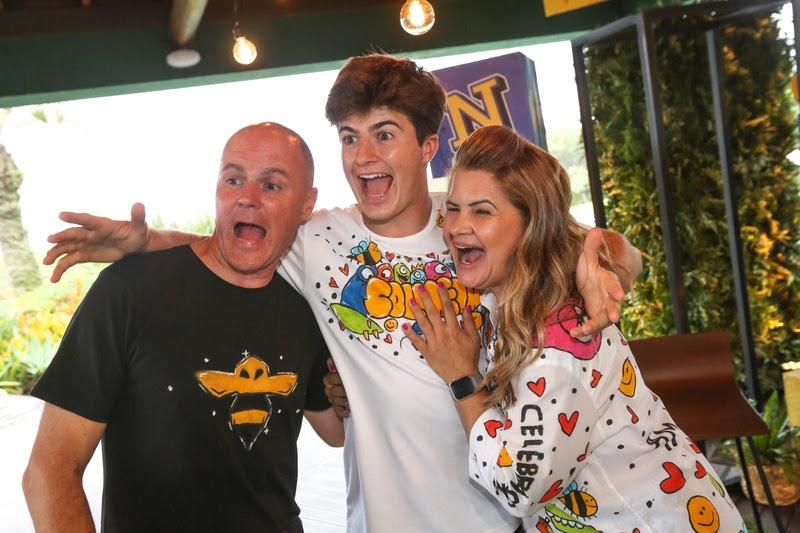 Youtuber Natan por Aí celebra 10 milhões de seguidores com festa em Florianópolis e lançamento de produtos licenciados