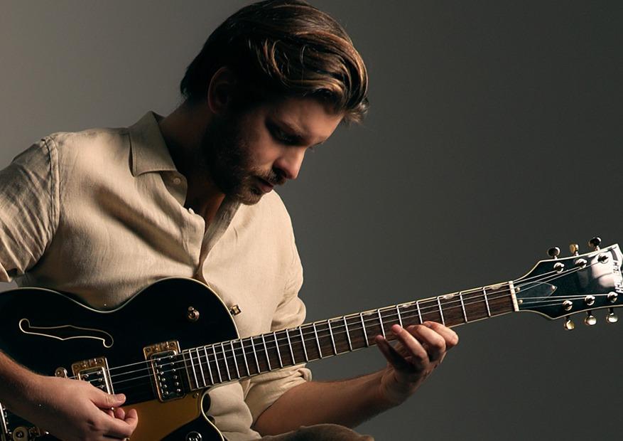 Thiago Nacarato Encanta Goiânia com Show no Teatro Goiânia