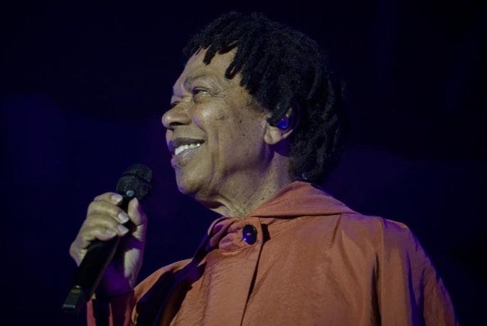 Djavan traz turnê “D” a Vitória com repertório de sucessos