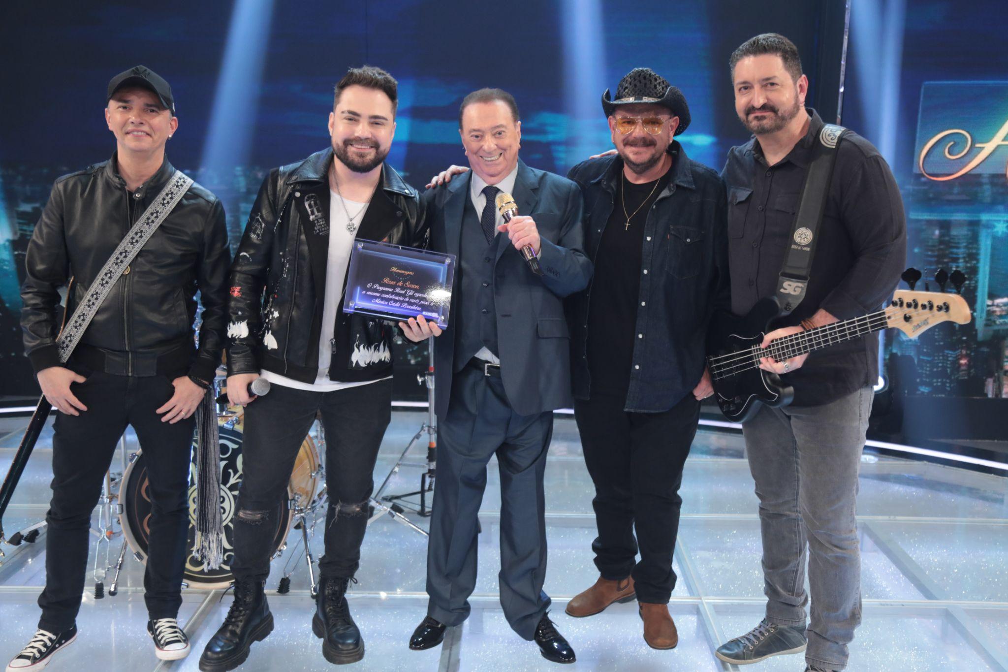 Raul Gil Celebra a Trajetória da Banda Rosa de Saron em Programa Especial