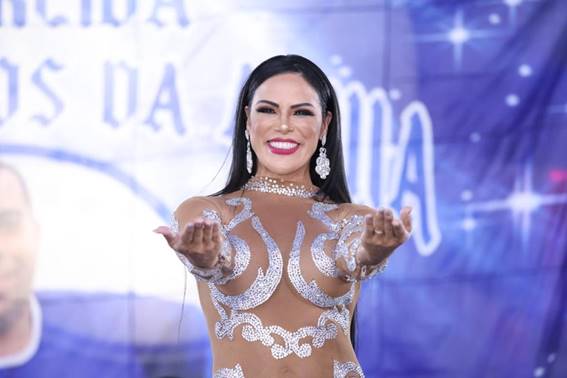 Musa da Portela, Alice Alves, Brilha em Homenagem Inspirada na Globeleza