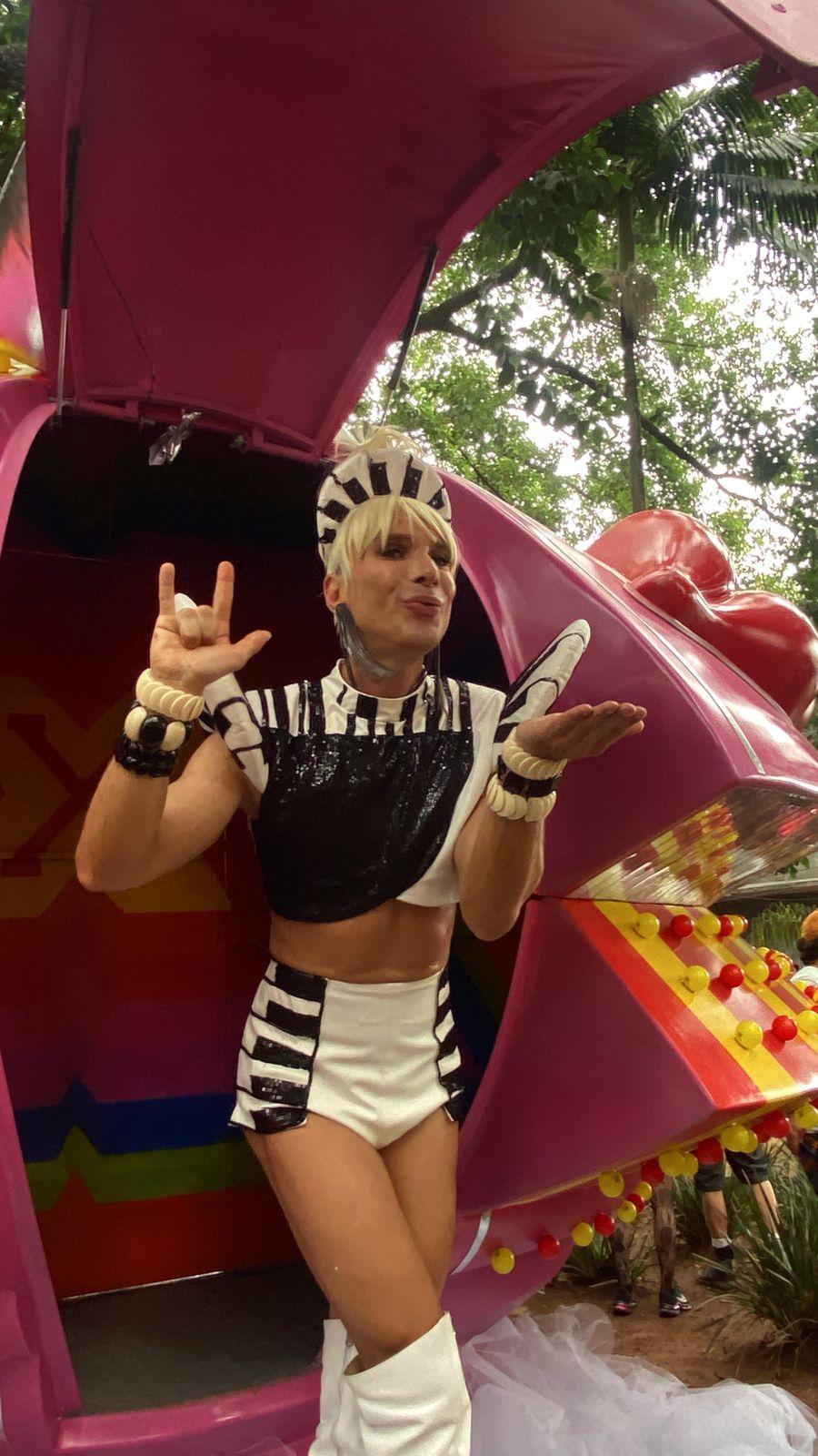 Xuxa da Diversidade Brilha no Carnaval com Estreia do Bloco Ilariê em São Paulo!