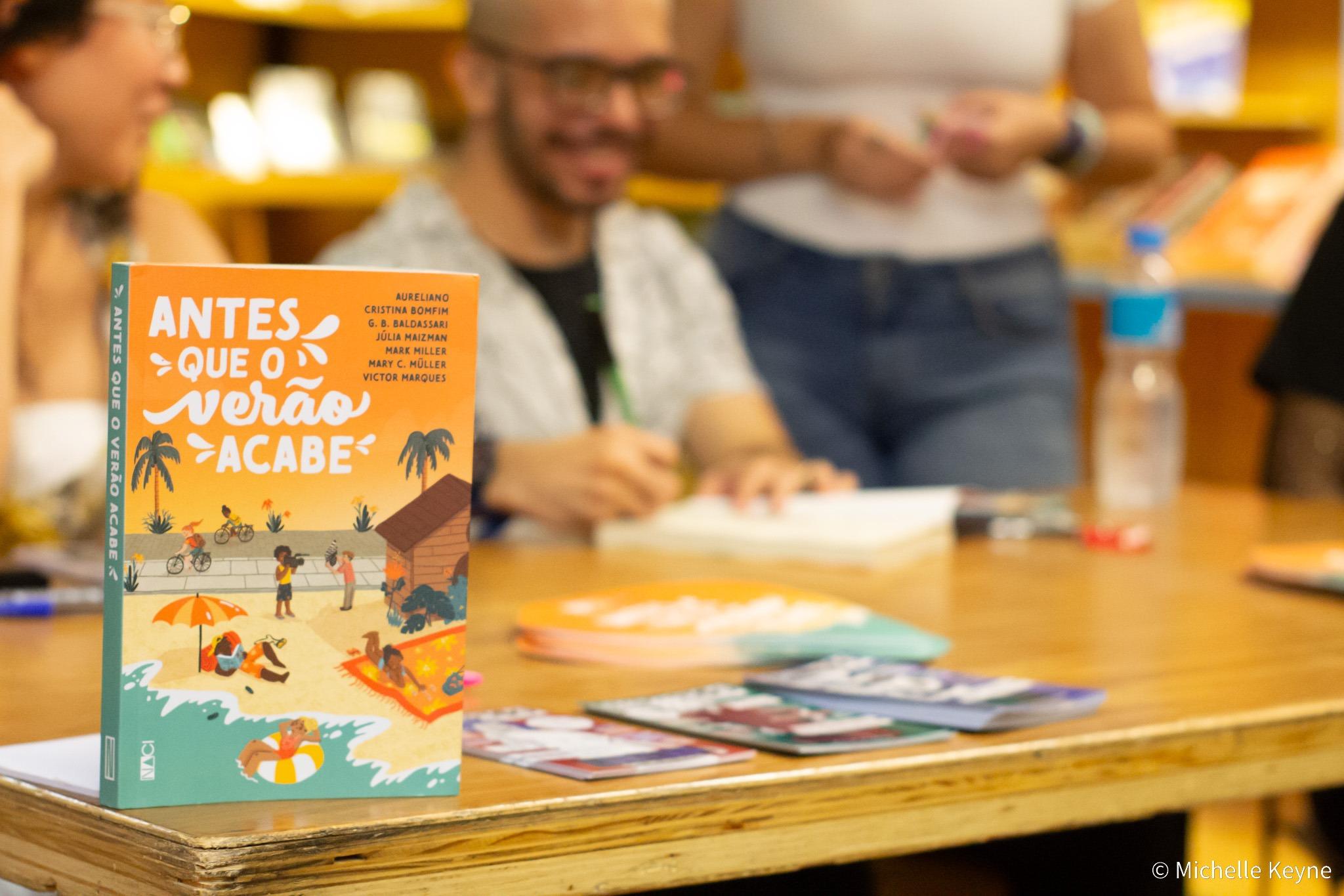 Mergulhe em um verão inesquecível com “Antes que o verão acabe”: contos que celebram a juventude brasileira