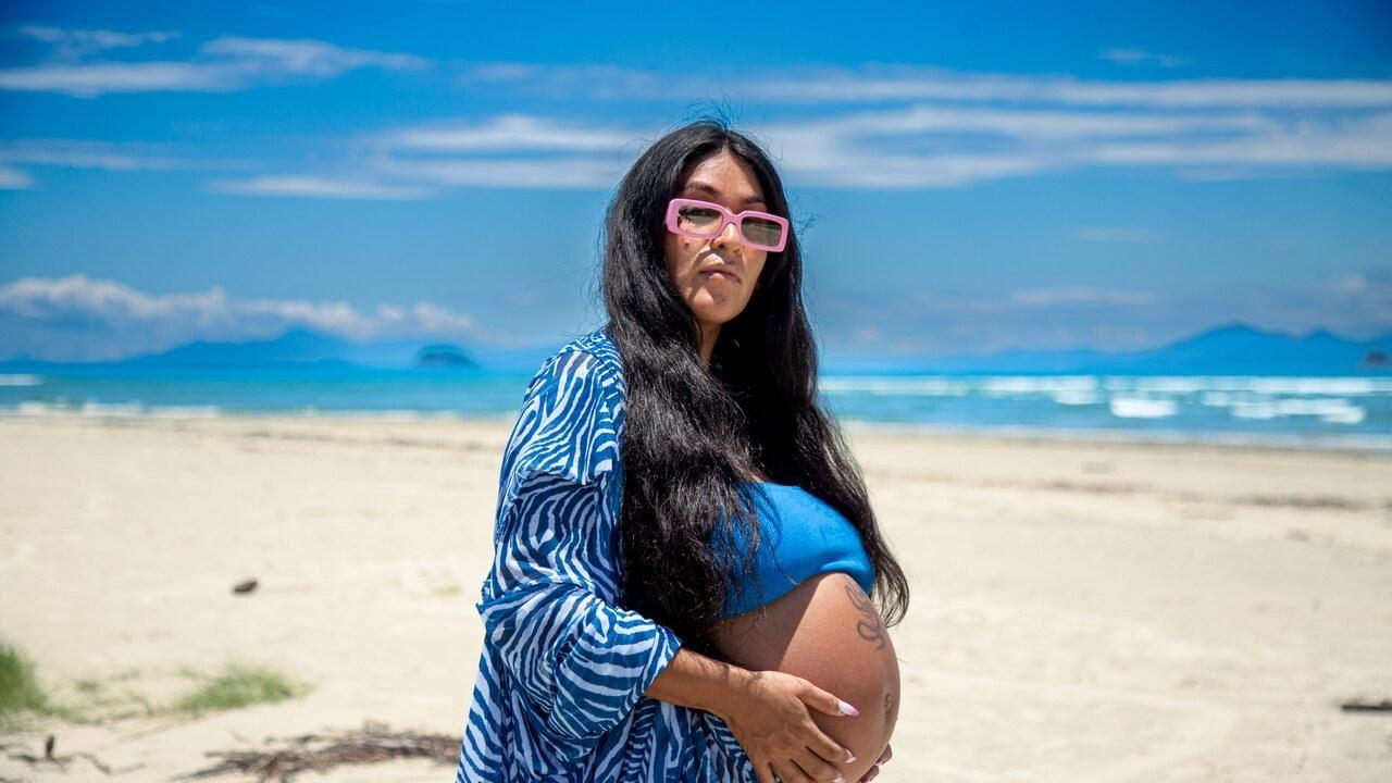 Brisa Flow lança clipe “De Dentro Dos Seus Olhos” celebrando a maternidade e combatendo o machismo