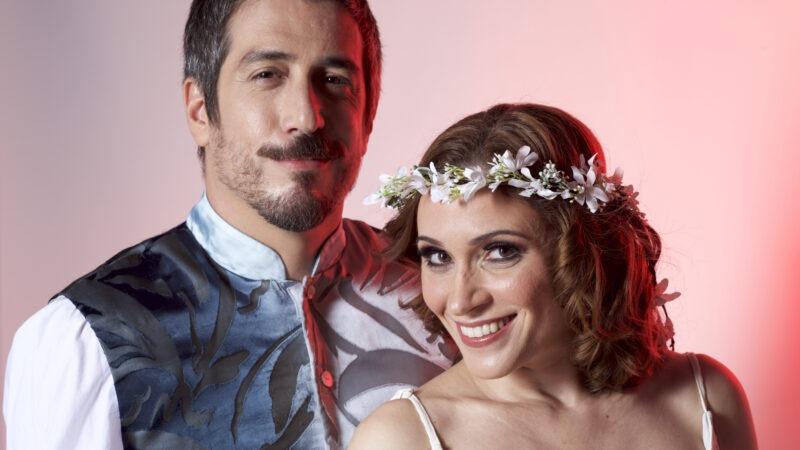 Amantes do Teatro: A comédia leva o público a uma viagem pela história do teatro em Vitória