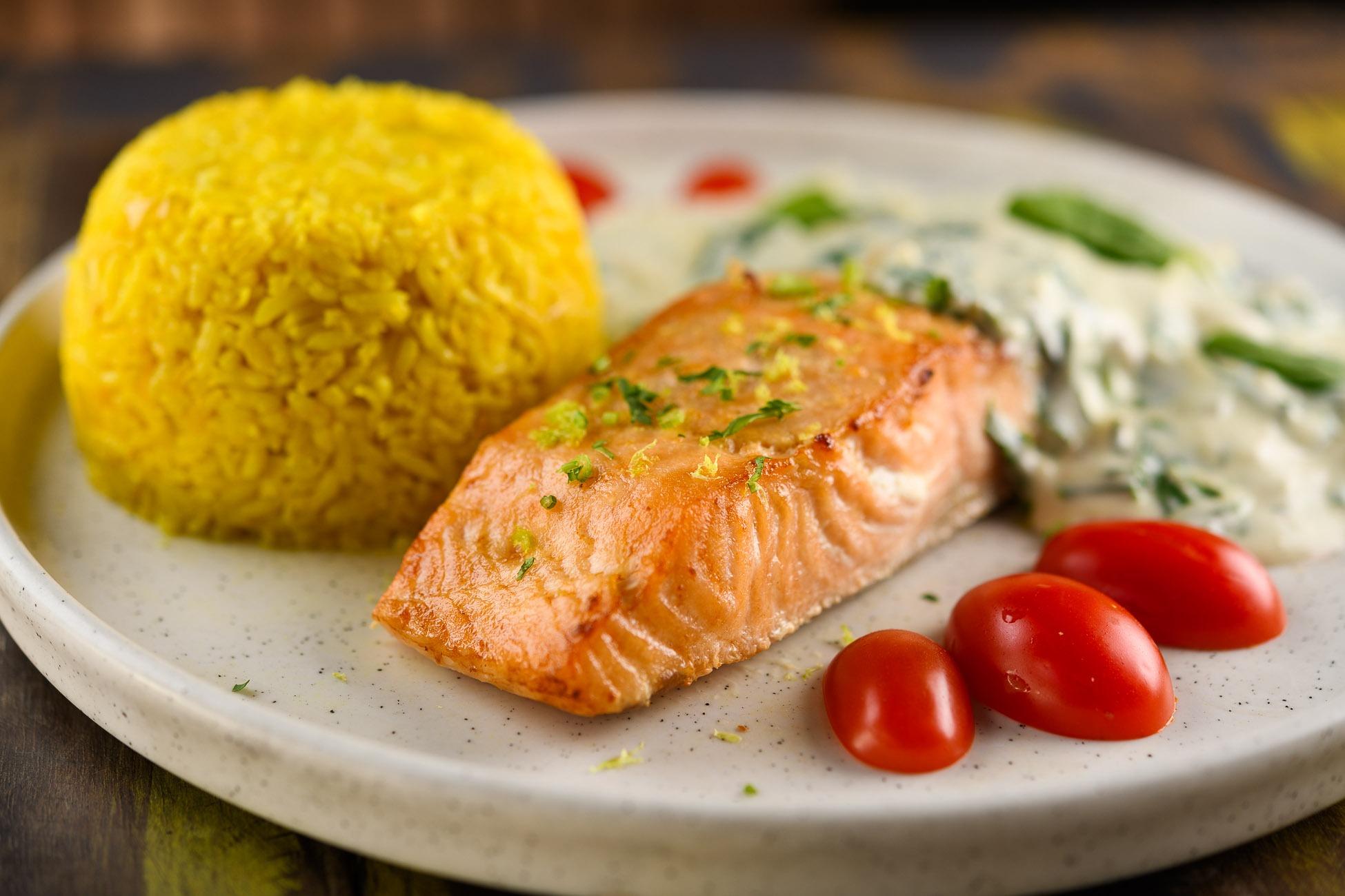 Dia das Mães em Vila Velha: Caranguejo do Assis oferece Salmão à Toscana em menu especial