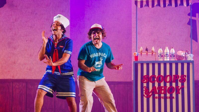 Sucesso em Nova York e Londres, “Stranger Sings” encerra temporada no Rio