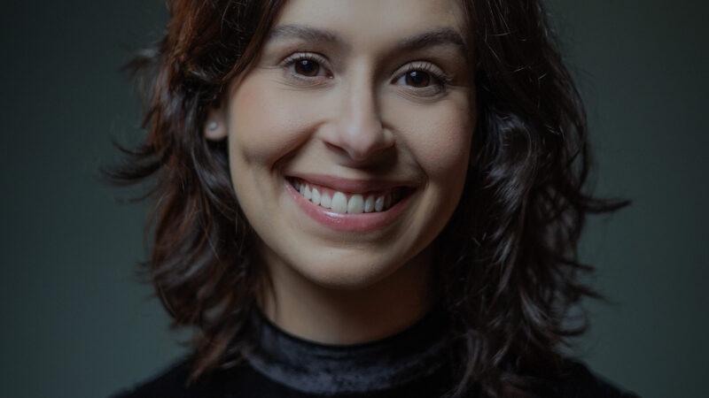 Espetáculo “Petshop – O Musicão” chega a Santos com a santista Victória Ariante na direção