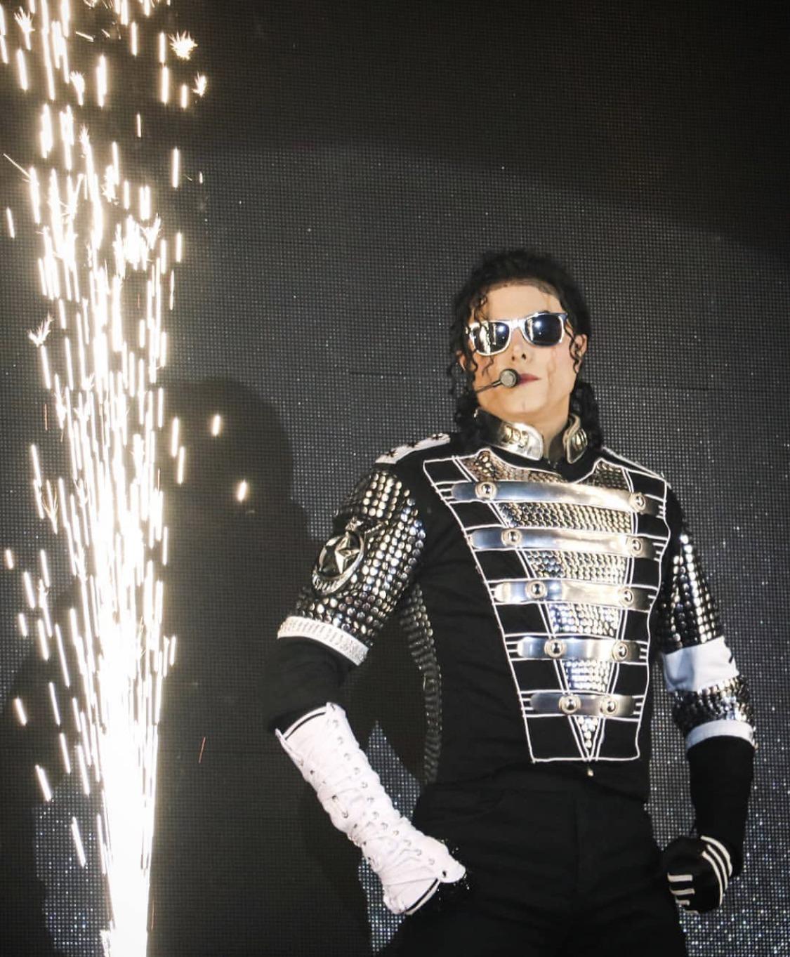 RODRIGO TEASER: O mestre da homenagem a Michael Jackson