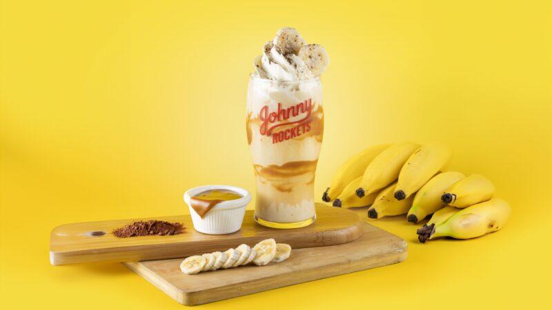 Novos hot dogs e Milkshake Banoffee no Johnny Rockets