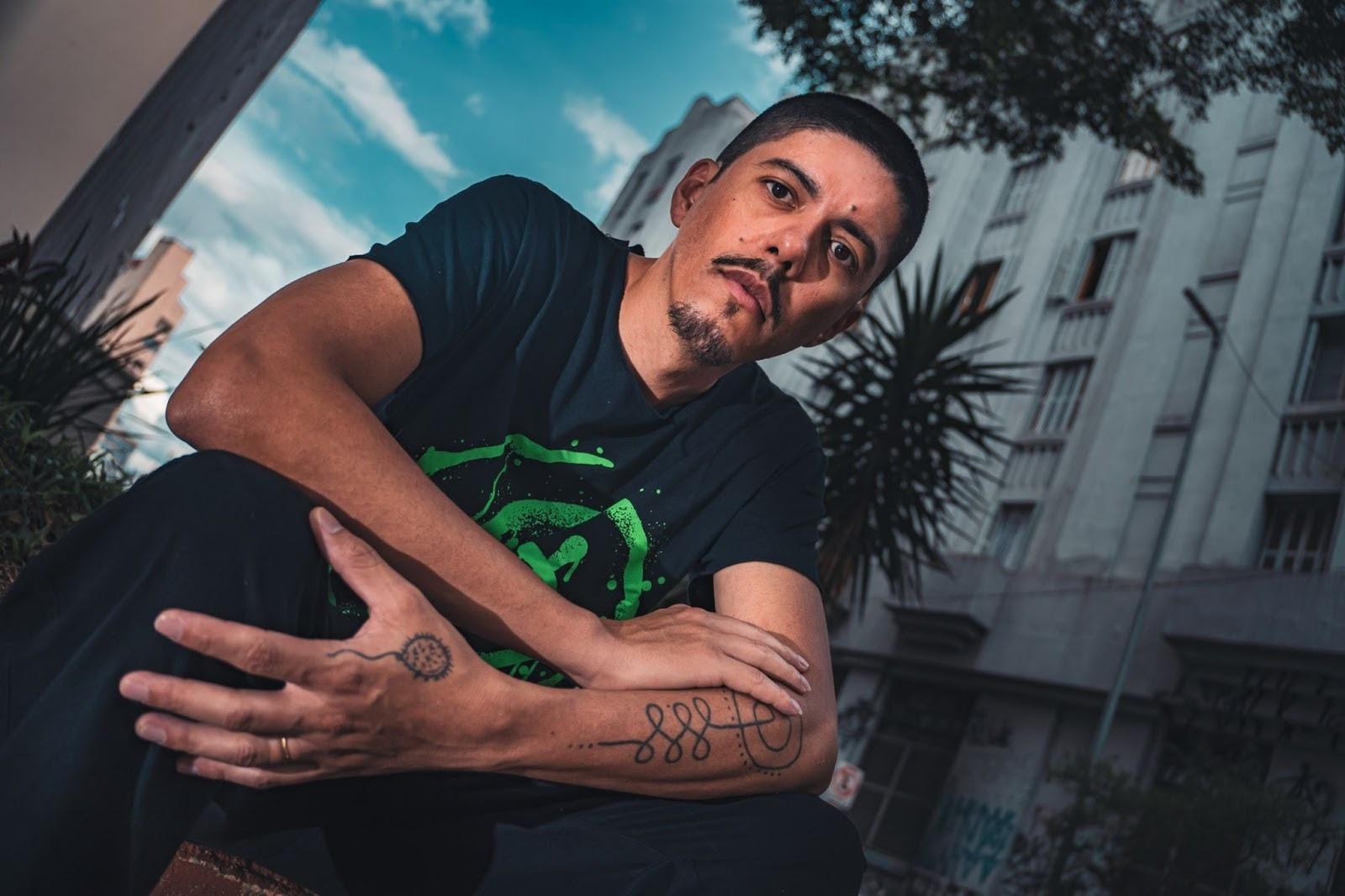 Entrevista: Piteco, cantor e compositor