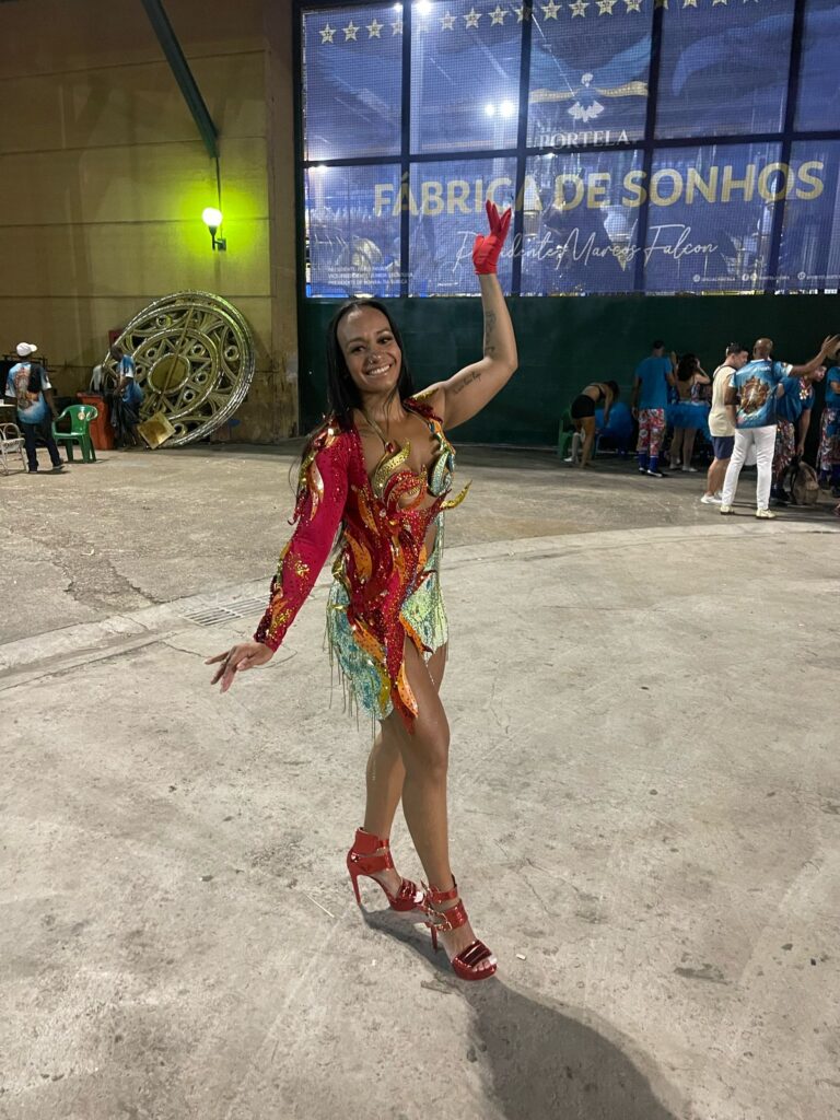 PAMELLA-UNIAO-DE-JACAREPAGUA-768x1024 Rapidinhas Culturais (16 de fevereiro de 2025)