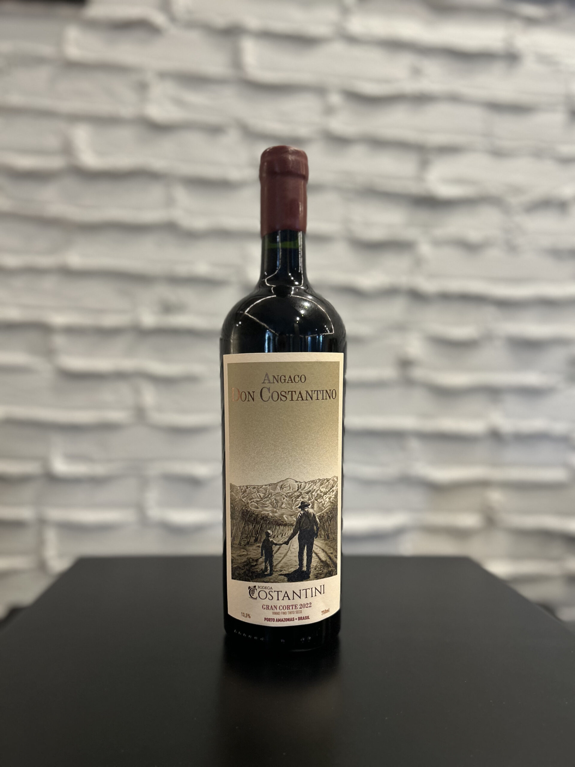 Vinhos brasileiros ganham ouro no Vinalies 2025