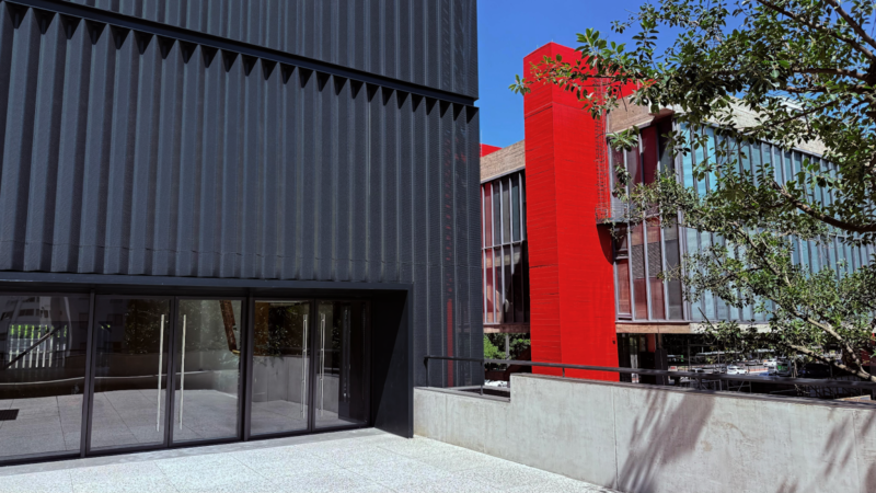 Escola MASP inicia cursos presenciais em novo edifício