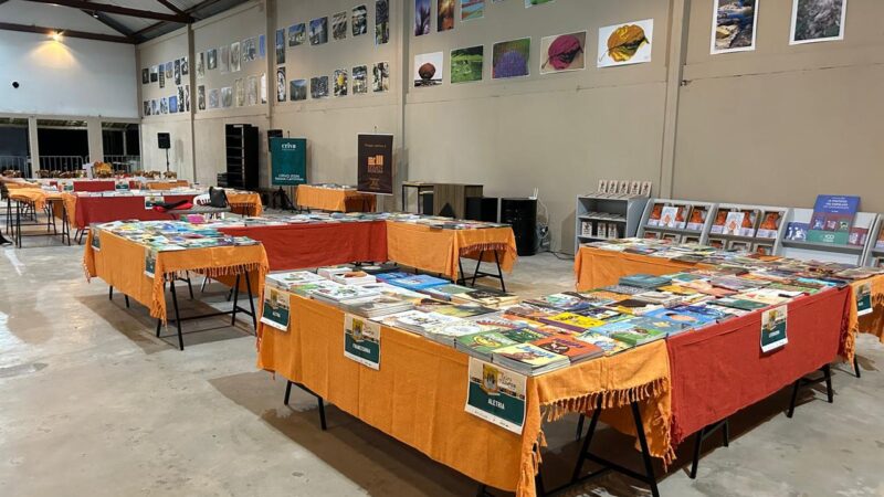 Editoras de MG ganham espaço exclusivo na Bienal 2025