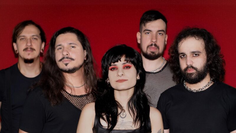 Festa emo RADIOPARTY aquece corações em Niterói