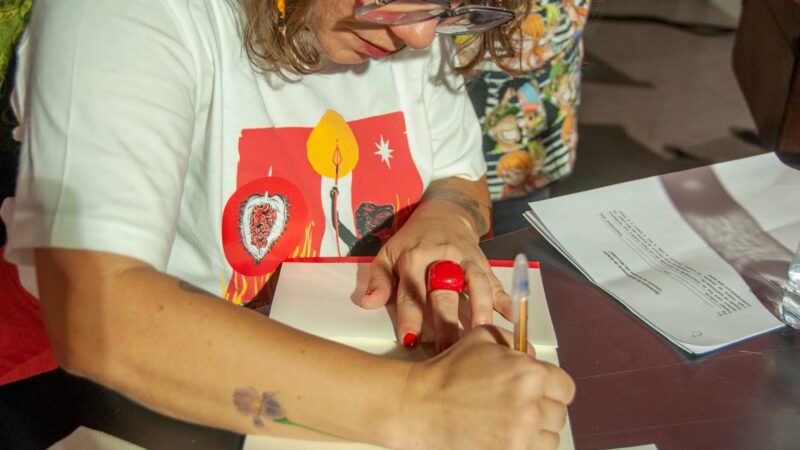 Casa da Palavra recebe lançamento de livros sobre teatro e adolescências periféricas