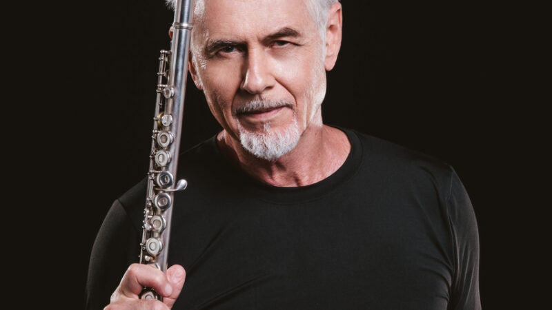 Ritchie anuncia nova turnê “E a Vida Continua” para 2025