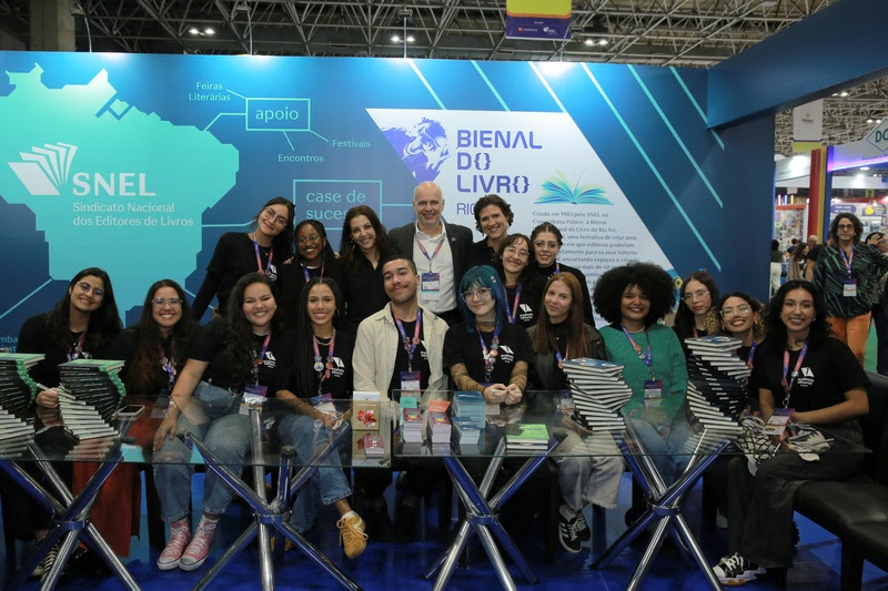 Academia Editorial Júnior encerra segunda edição com lançamento de livros