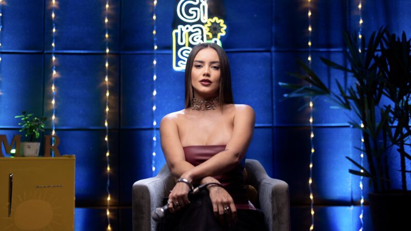 Júlia Rezende lança Gira Sessions no canal de Whindersson Nunes