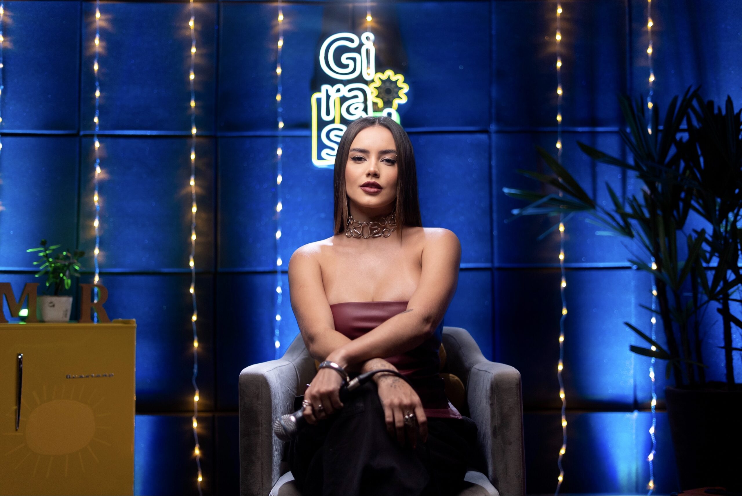 Júlia Rezende lança Gira Sessions no canal de Whindersson Nunes