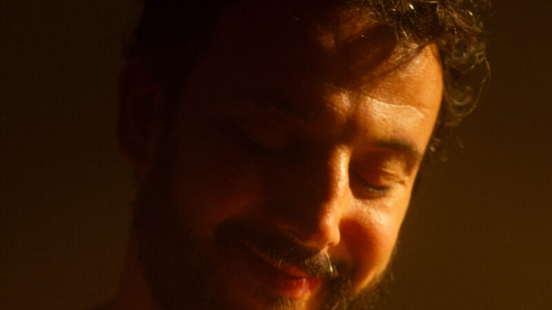 🎶 Pedro Mann lança álbum Entre o céu e o pé no chão com shows no RJ e SP
