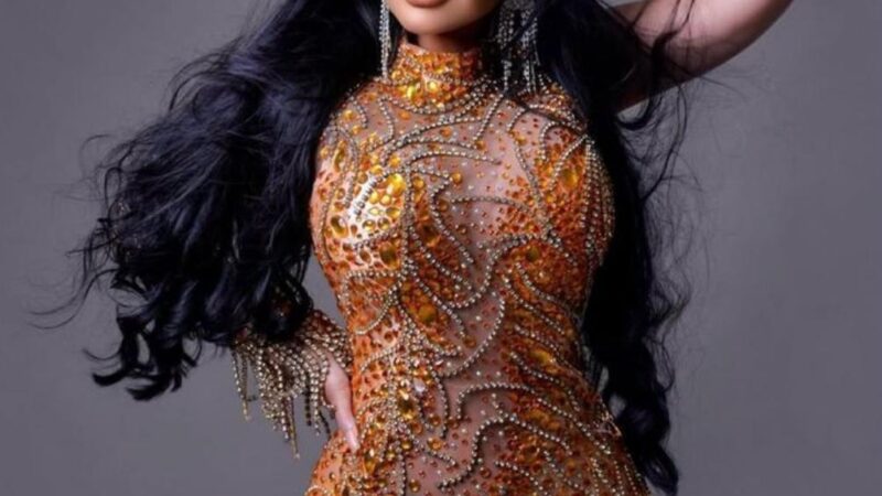 Ana Paula Oliveira mostra que beleza e sucesso não têm idade