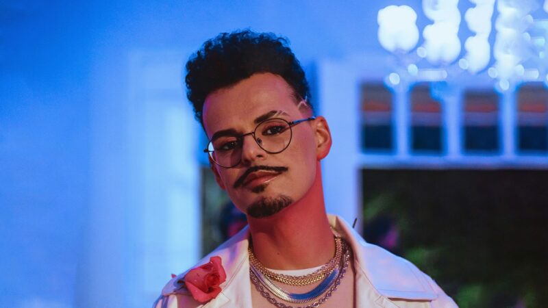 Entrevista: Hireli, cantor e compositor