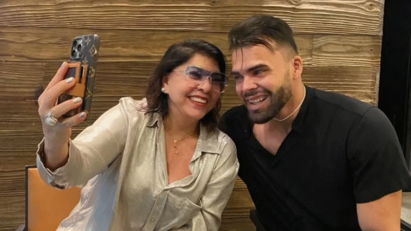 Roberta Miranda assume namoro com rapaz 44 anos mais jovem