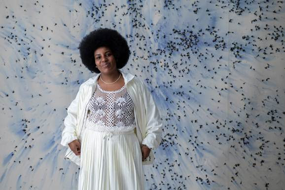 Pinacoteca e CHANEL lançam residência para mulheres artistas com Juliana dos Santos