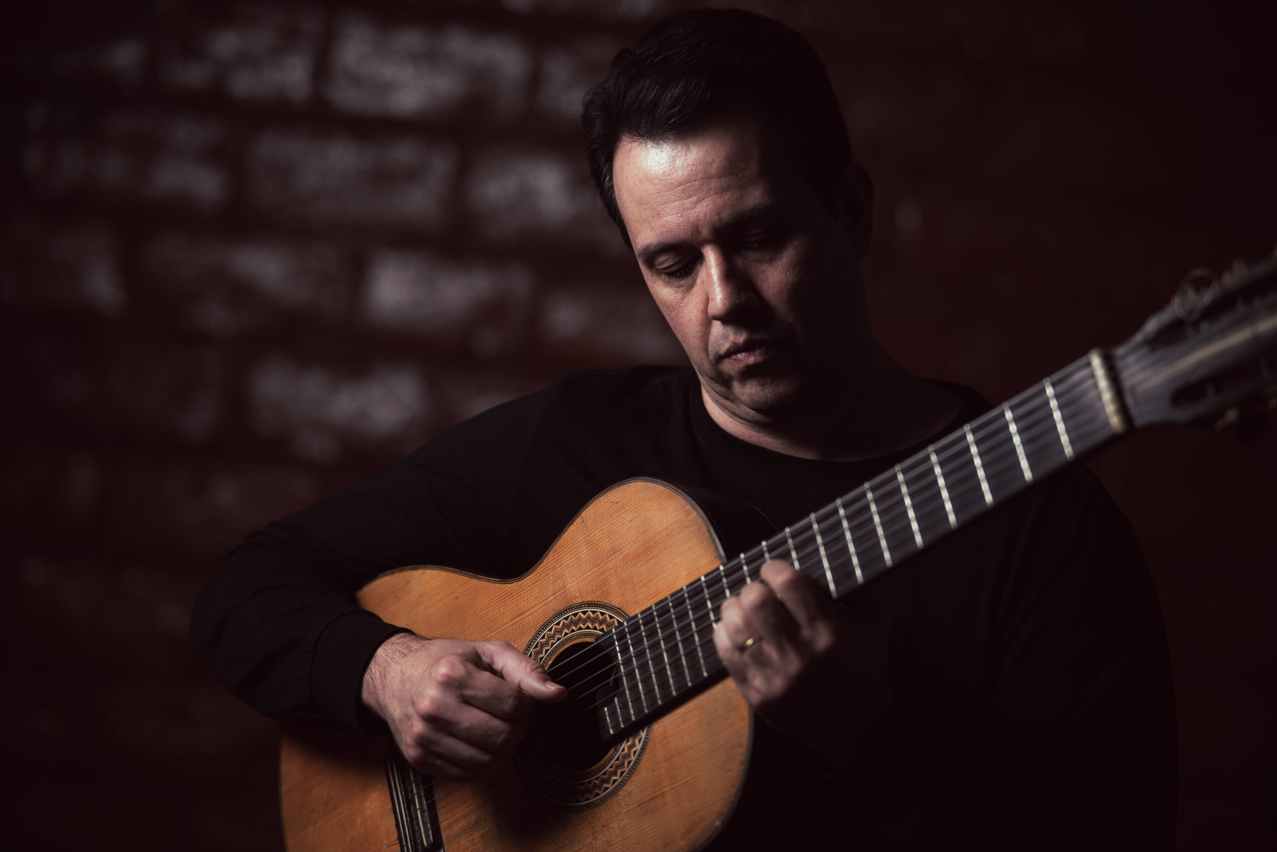 Gustavo Monteiro lança “Retribuição” e celebra 20 anos de samba