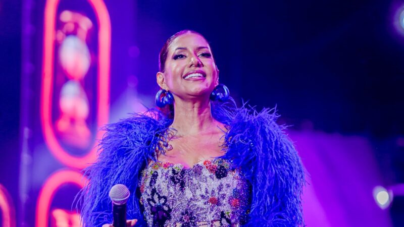 Priscila Senna grava show histórico no Marco Zero