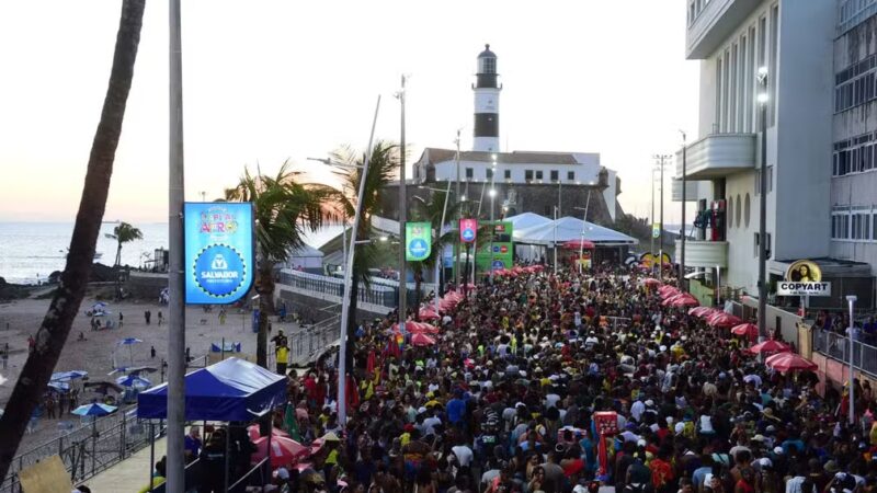Orgulho LGBT+ Bahia colore a orla de Salvador hoje