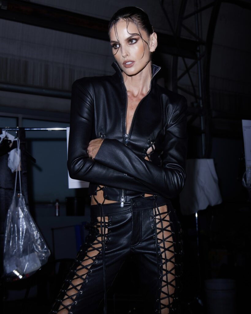 Izabel-Goulart_Desfile-LaQuan_NYFW_-Credito-Cris-Vidal-@crisvidalph-8-819x1024 Rapidinhas Culturais (22 de setembro de 2025)