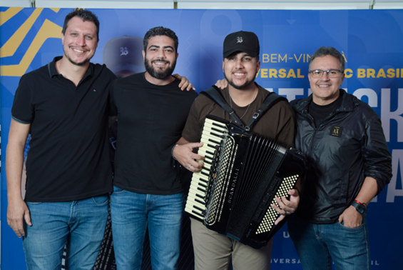 Patrick Costa assina com Universal Music Brasil