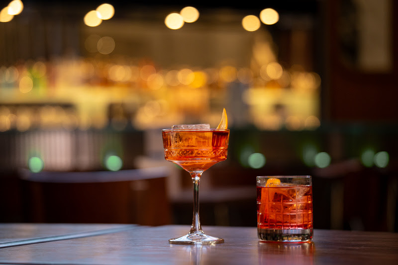 Hotéis Hilton no Brasil têm Negronis especiais