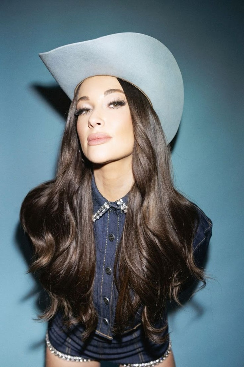 Kacey Musgraves estreia no Brasil no Jaguariúna Rodeo Festival