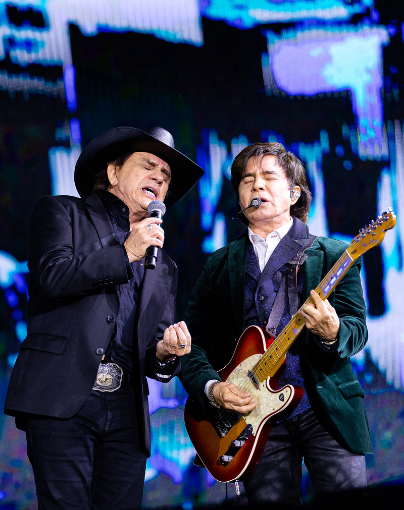 Chitãozinho & Xororó, Murilo Huff, Lauana Prado e Felipe & Rodrigo brilham na primeira noite do Jaguariúna Rodeo Festival 2025