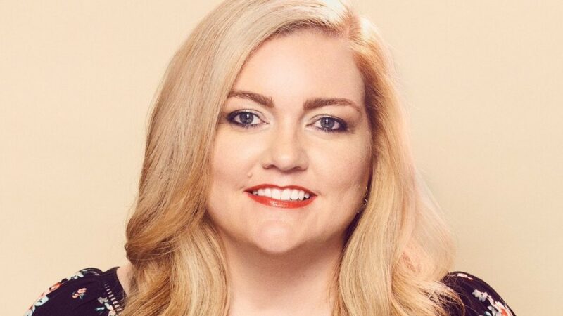 “Mulher em Queda”: Novo livro de Colleen Hoover chega ao Brasil em 2026