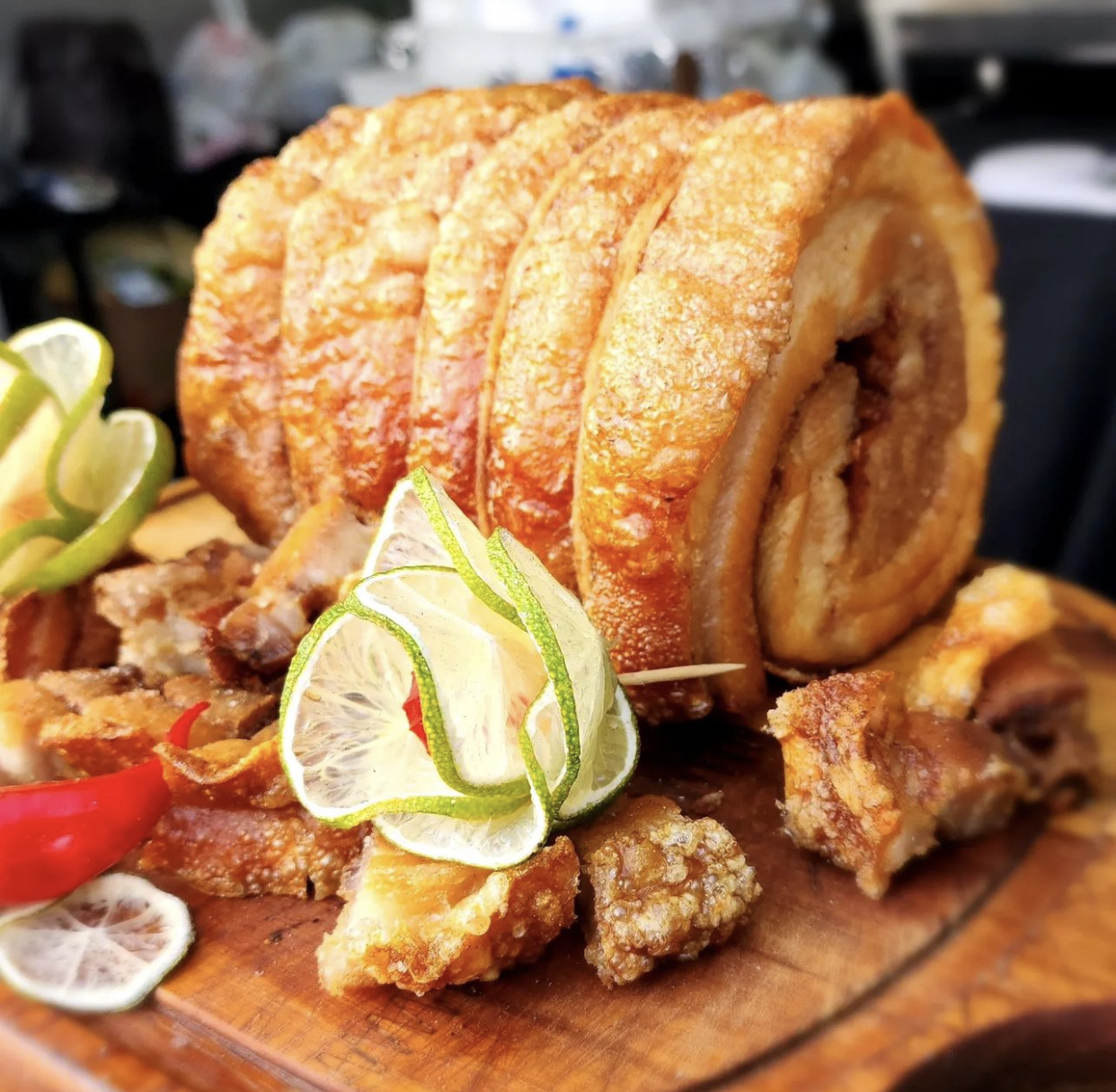 Torresmofest chega a Serra com quatro dias de gastronomia e música