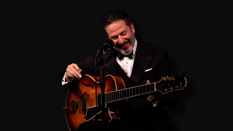 John Pizzarelli celebra 40 anos no Vijazz & Blues