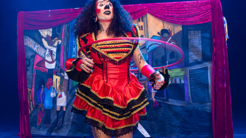 Tarântula Transita mistura circo e resistência em SP