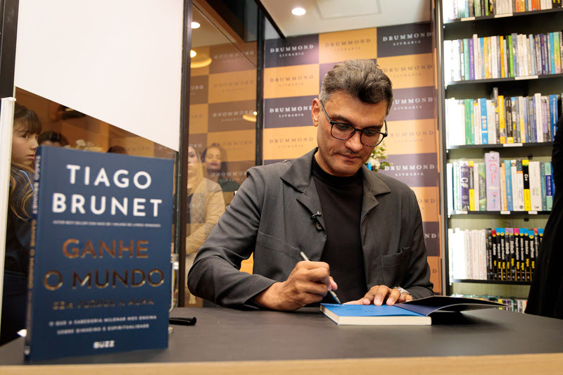 Tiago Brunet lança livro sobre riqueza e espiritualidade