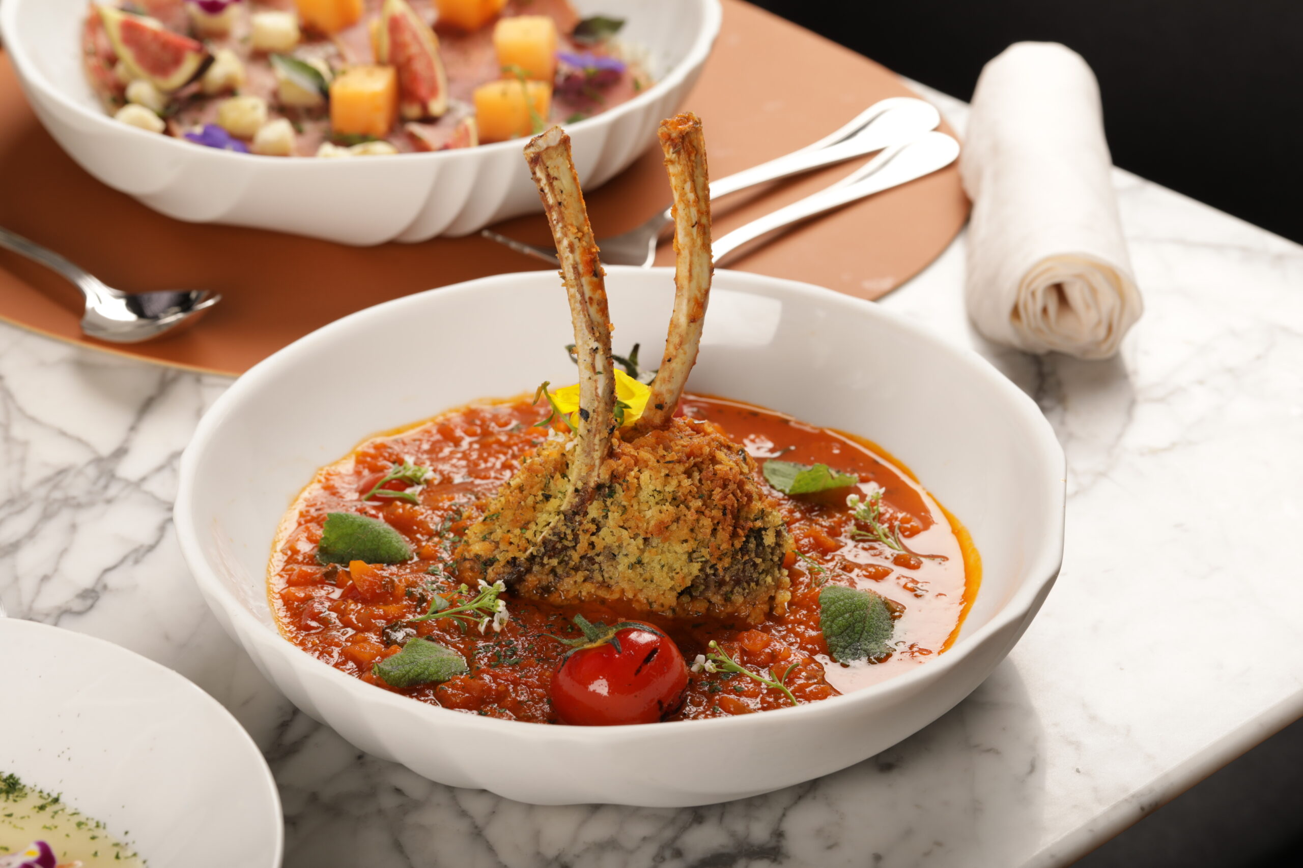 Réveillon 2026 no NH Collection Curitiba terá jantar premium e shows